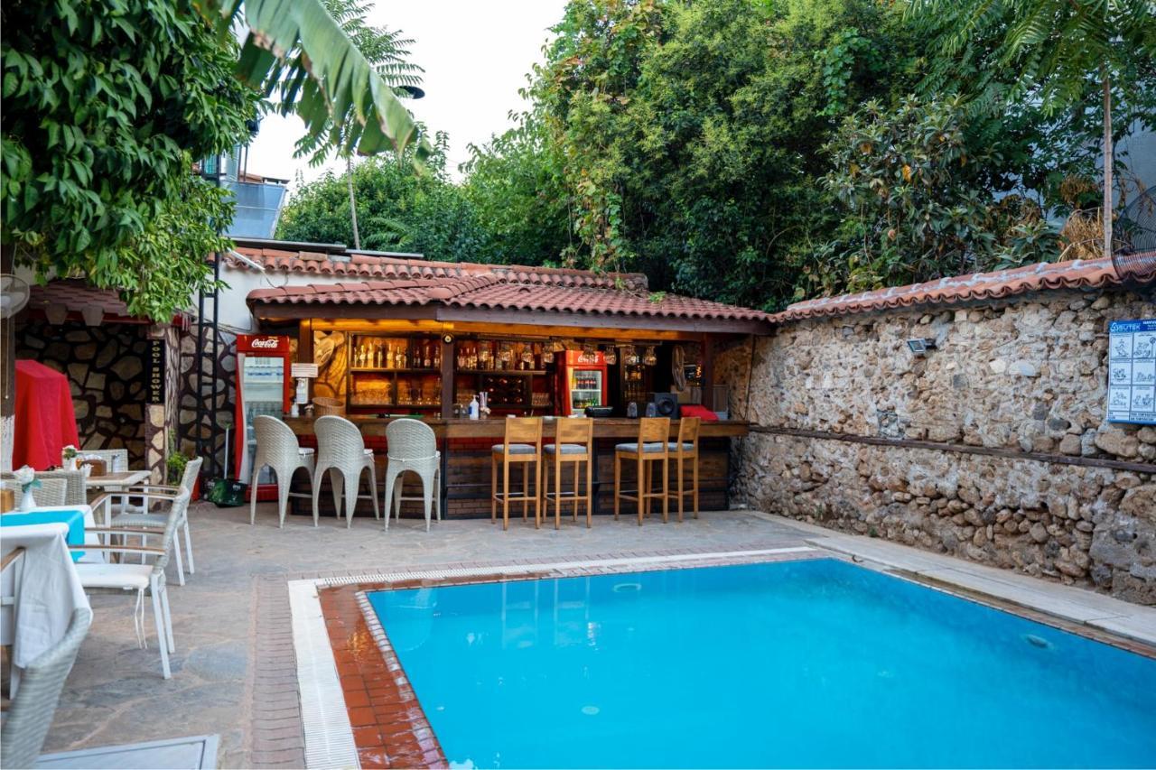 Castle Old Town Hotel Antalya Buitenkant foto