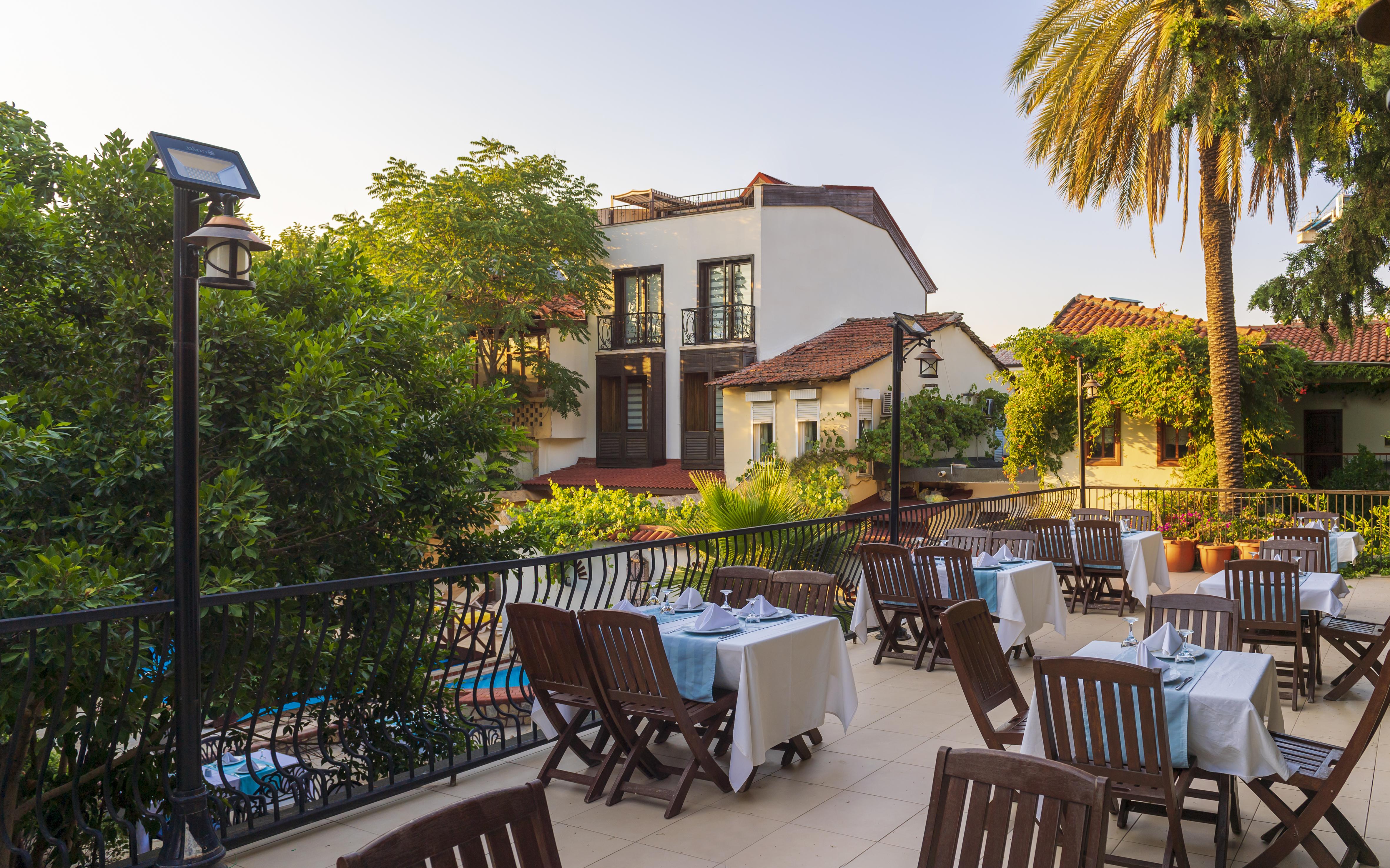 Castle Old Town Hotel Antalya Buitenkant foto
