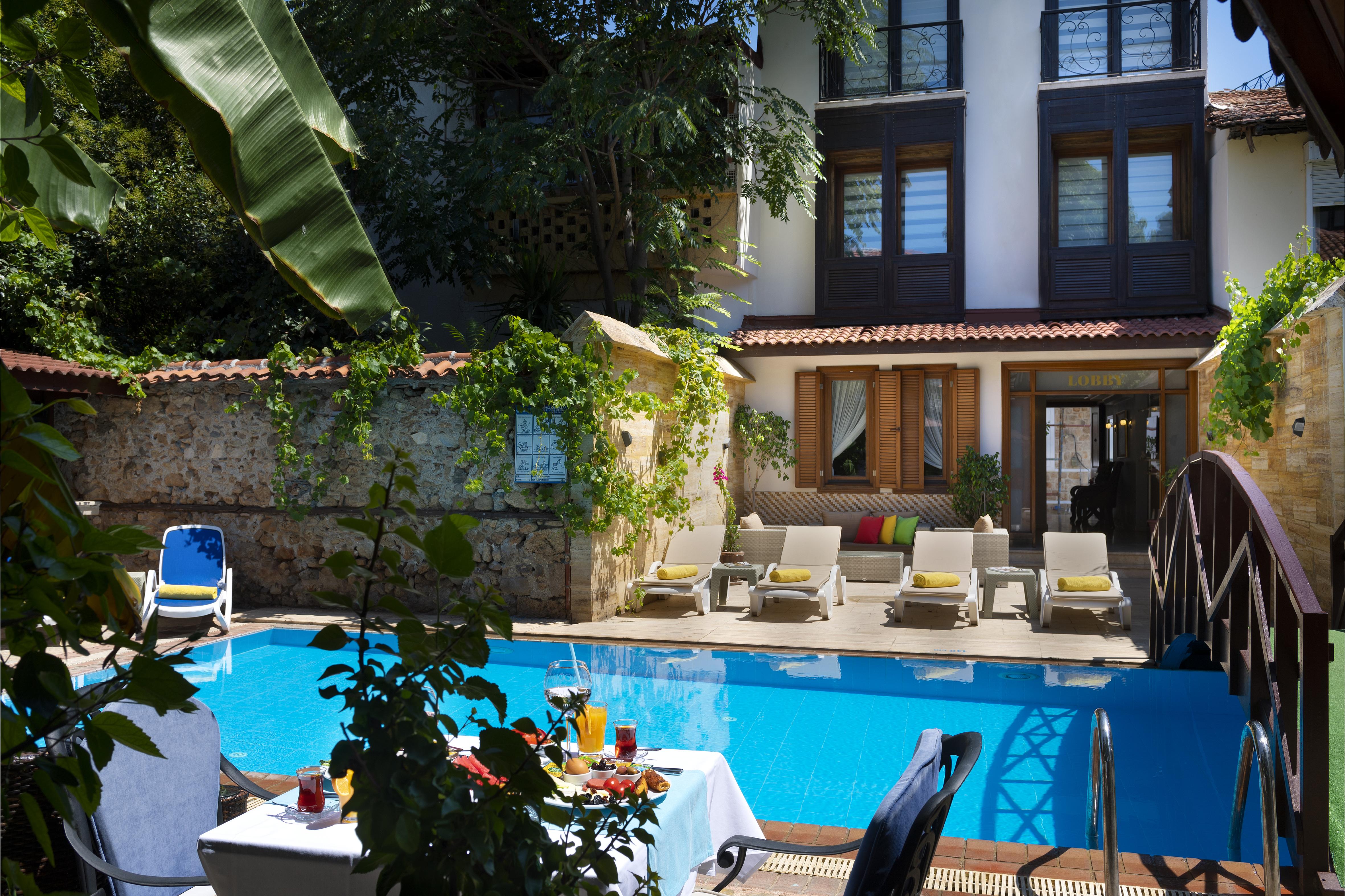 Castle Old Town Hotel Antalya Buitenkant foto